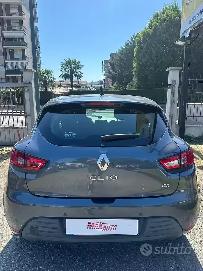 Usata Renault Clio IV Zen 75 CV (55 kW) 2017 Grigio Berlina
