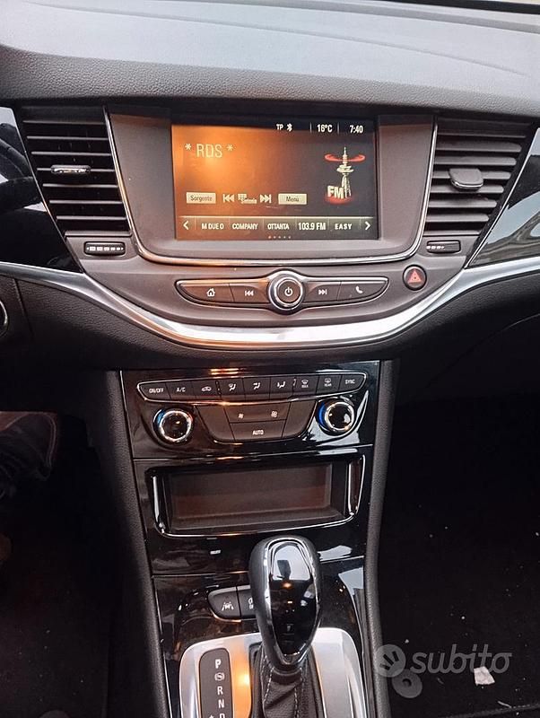 Usata Opel Astra 122 CV (89 kW) 2022 Nero Berlina