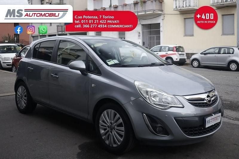 Grigio Usata 2011 Opel Corsa Club Due volumi | 3900 € (Ottimo prezzo) - Immagine 1/4
