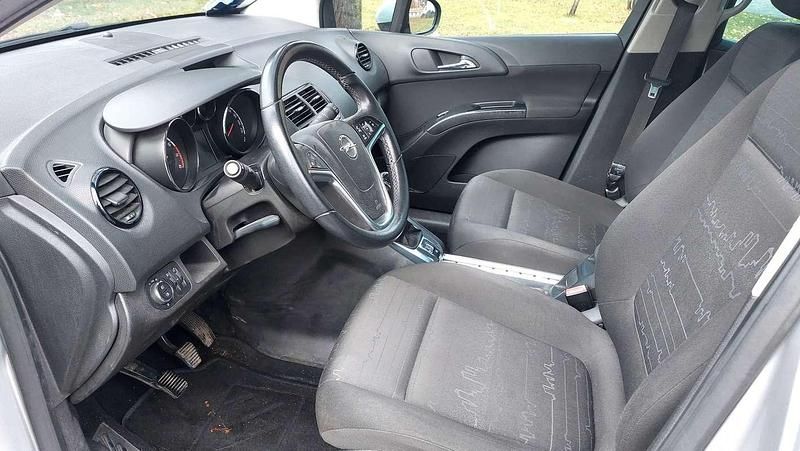 Usata Opel Meriva S 101 CV (74 kW) 2012 Argento Monovolume