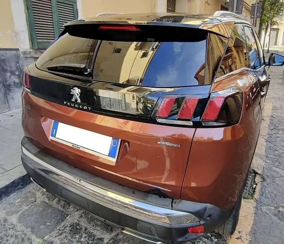 Usata Peugeot 3008 GT-line 120 CV (88 kW) 2017 Bronzo SUV