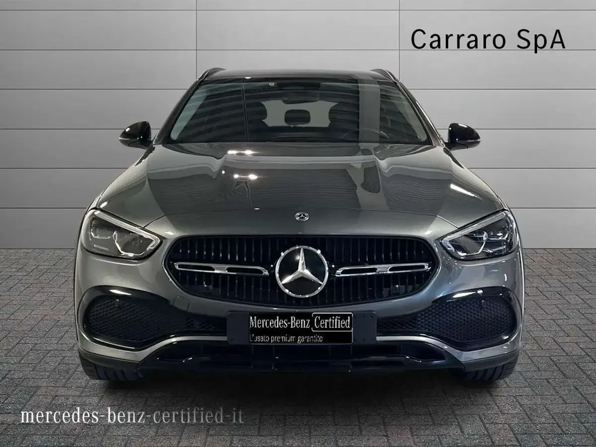 Usata Mercedes C220 197 CV (144 kW) 2023 Grigio selenite Station wagon