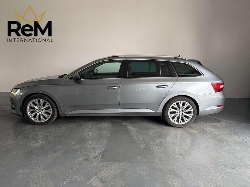 Usata Skoda Superb 190 CV (139 kW) 2021 Argento Station wagon
