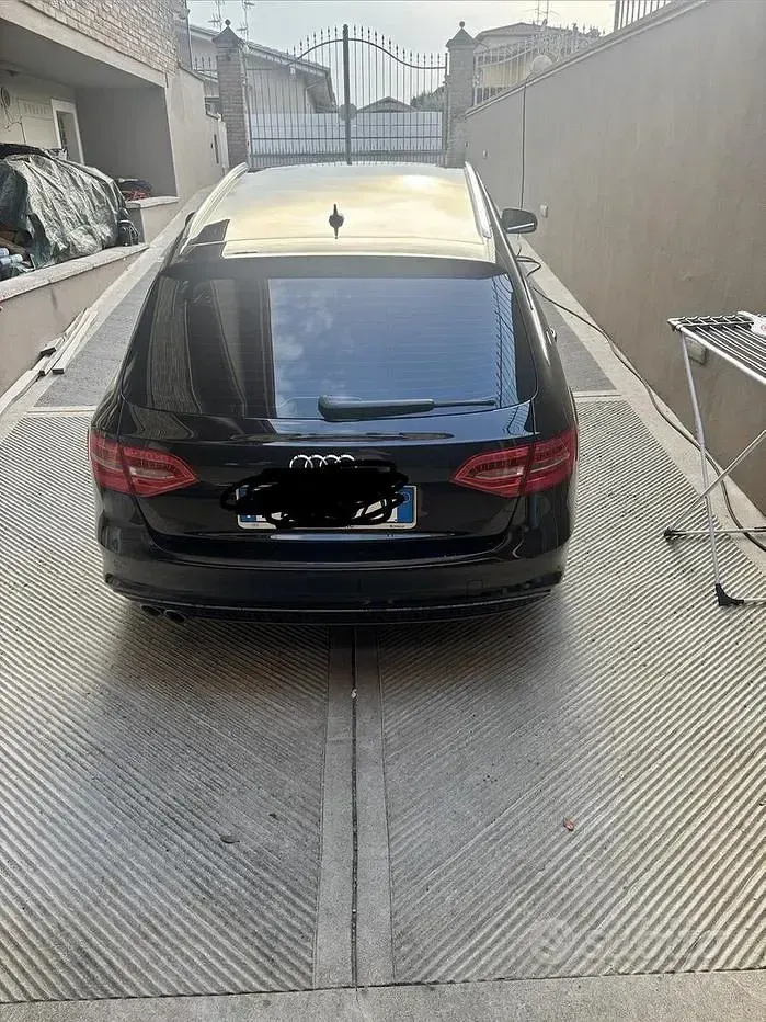 Usata Audi A4 Business Plus 150 CV (110 kW) 2015 Nero Station wagon