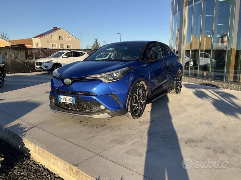 Usata Toyota C-HR Lounge 122 CV (89 kW) 2017 Blu/azzurro SUV