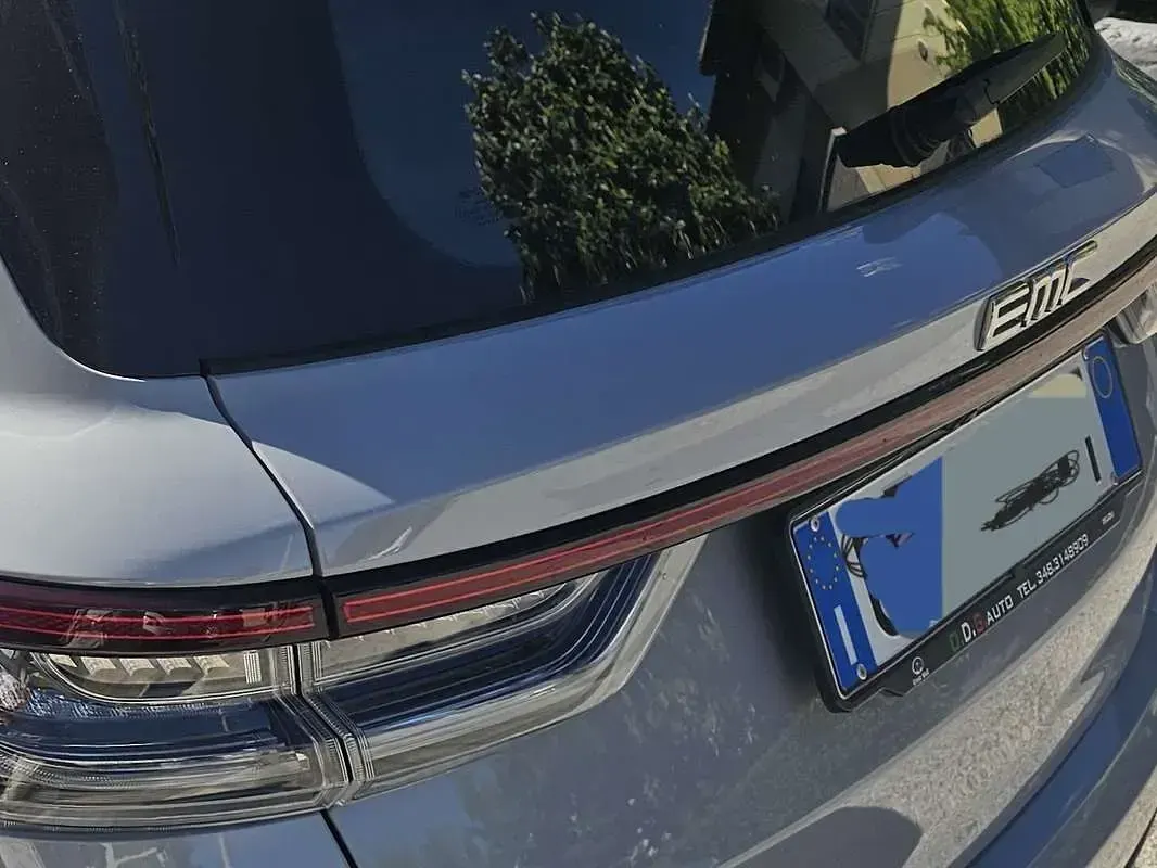 Usata EMC SETTE 174 CV (127 kW) 2025 SUV