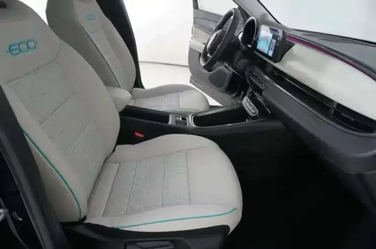 Usata Fiat 600 La Prima 101 CV (74 kW) 2025 Vari colori SUV