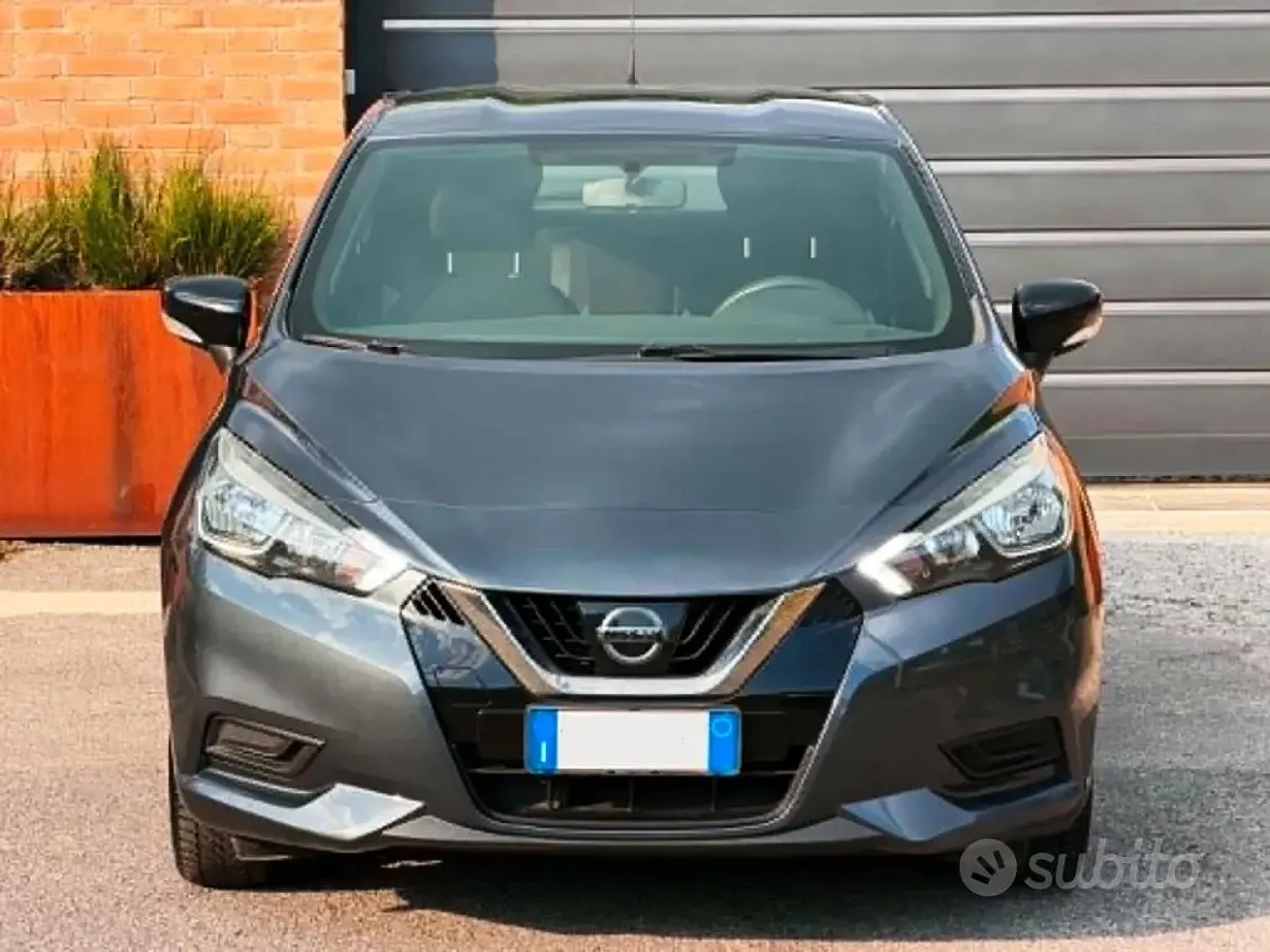 Usata Nissan Micra 71 CV (52 kW) 2017 Grigio Utilitaria