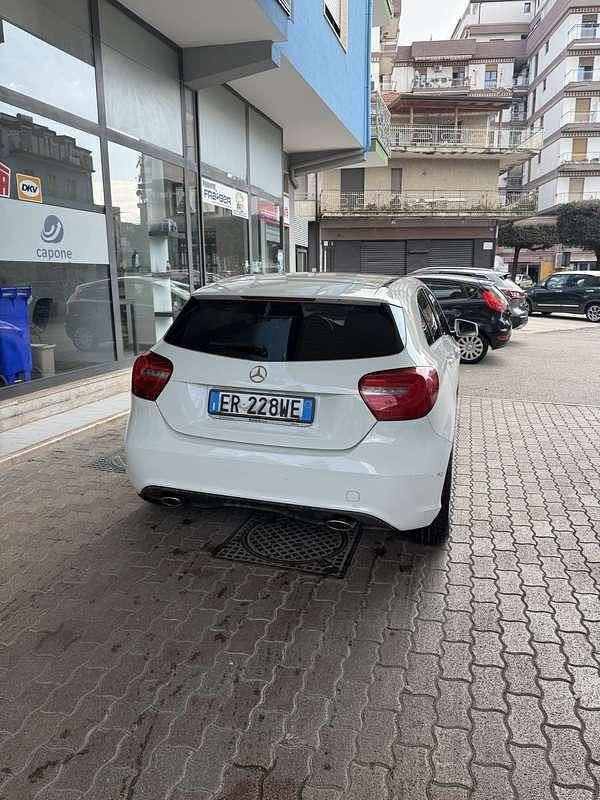 Usata Mercedes A180 109 CV (80 kW) 2013 Berlina