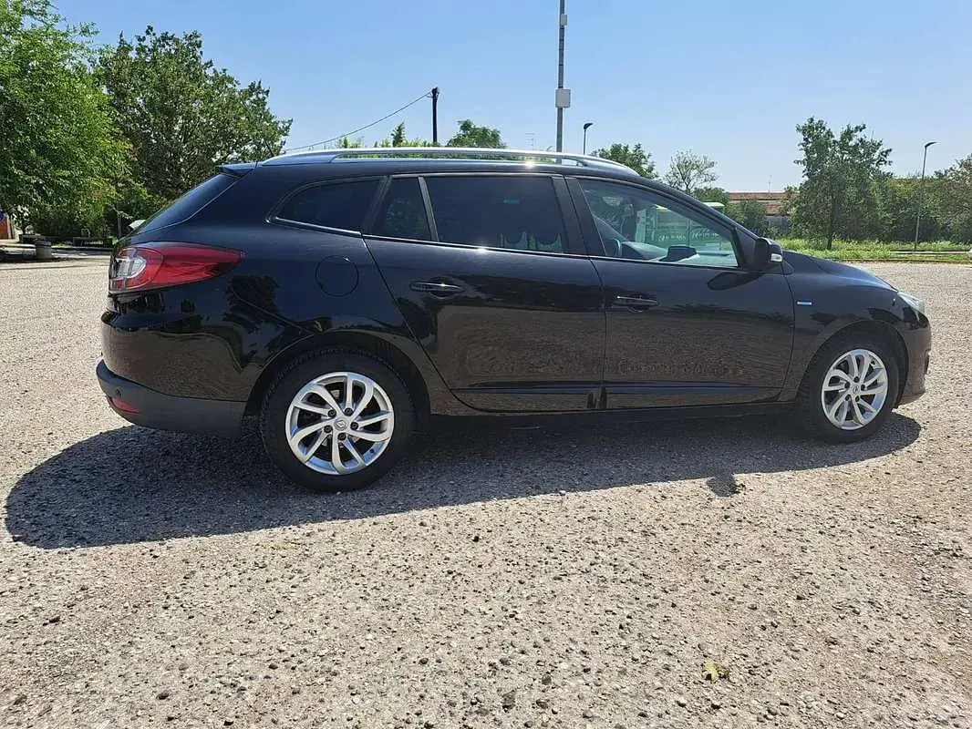 Usata Renault Mégane GrandTour LIMITED 110 CV (80 kW) 2015 Nero Station wagon