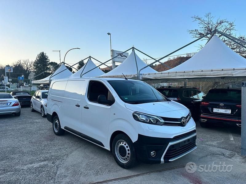 Usata Toyota Proace Active 144 CV (105 kW) 2022 Bianco Monovolume