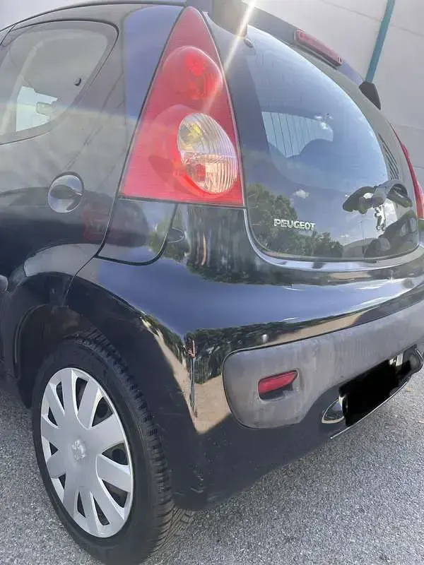 Usata Peugeot 107 68 CV (50 kW) 2006 Nero Utilitaria