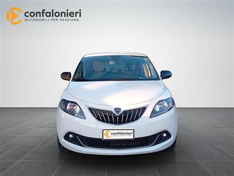 Usata Lancia Ypsilon 69 CV (50 kW) 2023 Bianco Utilitaria