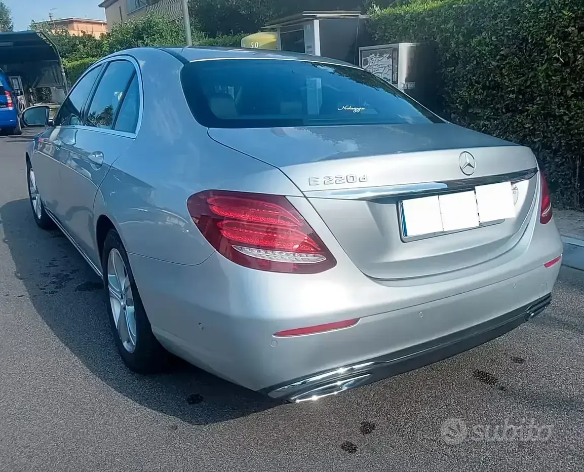 Usata Mercedes E220 184 CV (135 kW) 2016 Grigio Berlina