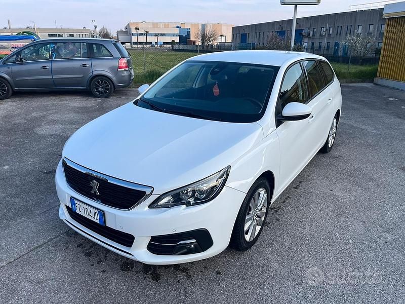Usata Peugeot 308 120 CV (88 kW) 2019 Bianco Station wagon
