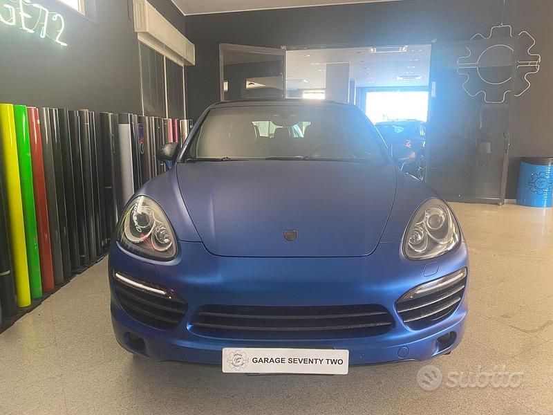 Usata Porsche Cayenne 245 CV (180 kW) 2012 Grigio SUV