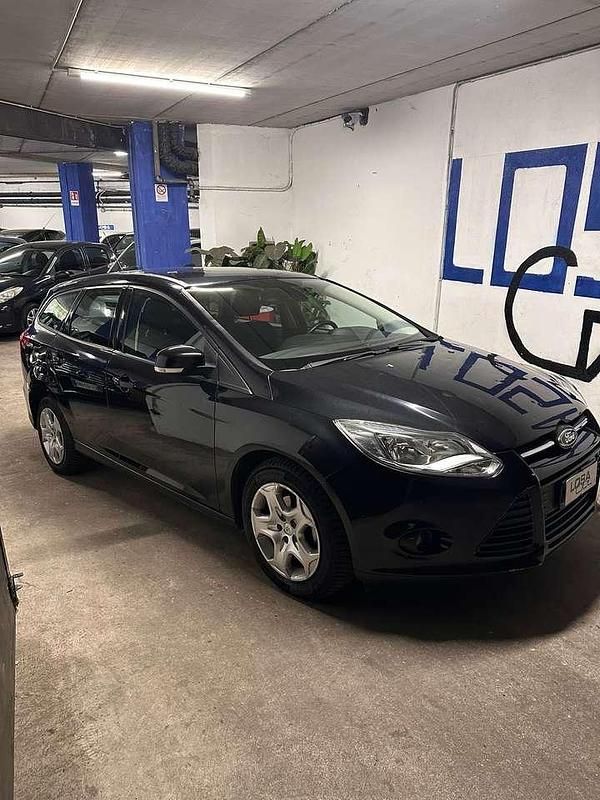 Usata Ford Focus Titanium 120 CV (88 kW) 2013 Nero Station wagon