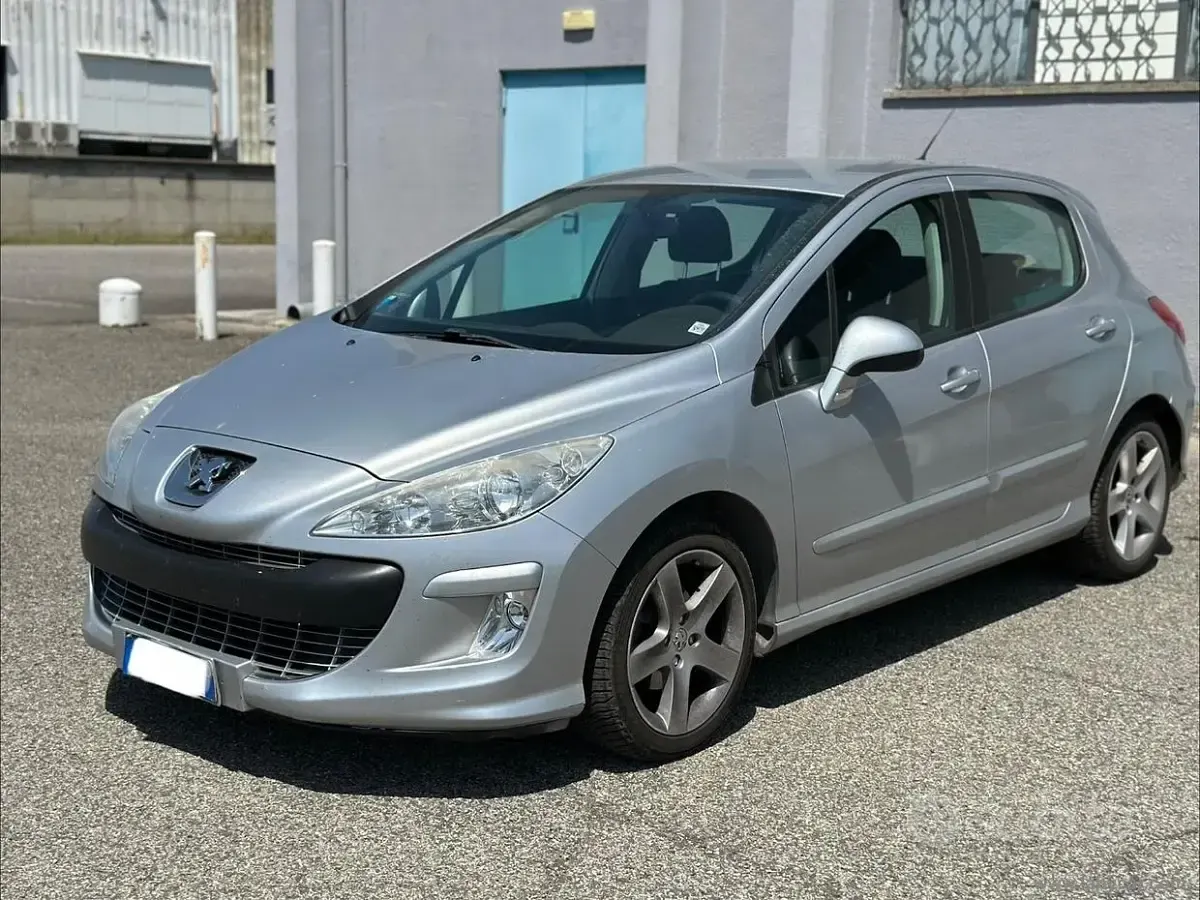 Usata Peugeot 308 109 CV (80 kW) 2007 Argento Utilitaria