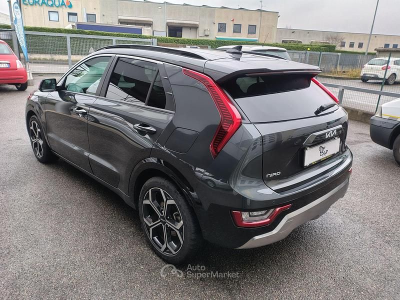 Usata Kia Niro 105 CV (77 kW) 2023 Gray SUV