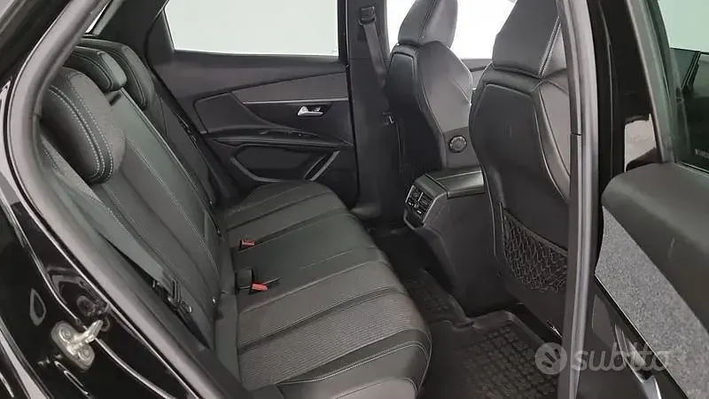 Usata Peugeot 3008 Allure 131 CV (96 kW) 2021 Nero SUV