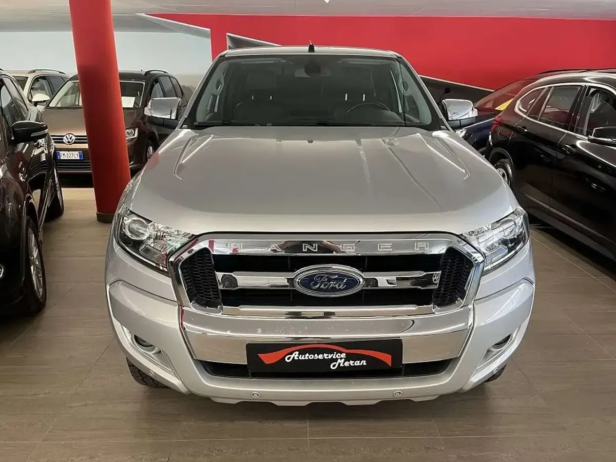 Usata Ford Ranger Limited 160 CV (117 kW) 2018 Argento Pick-up