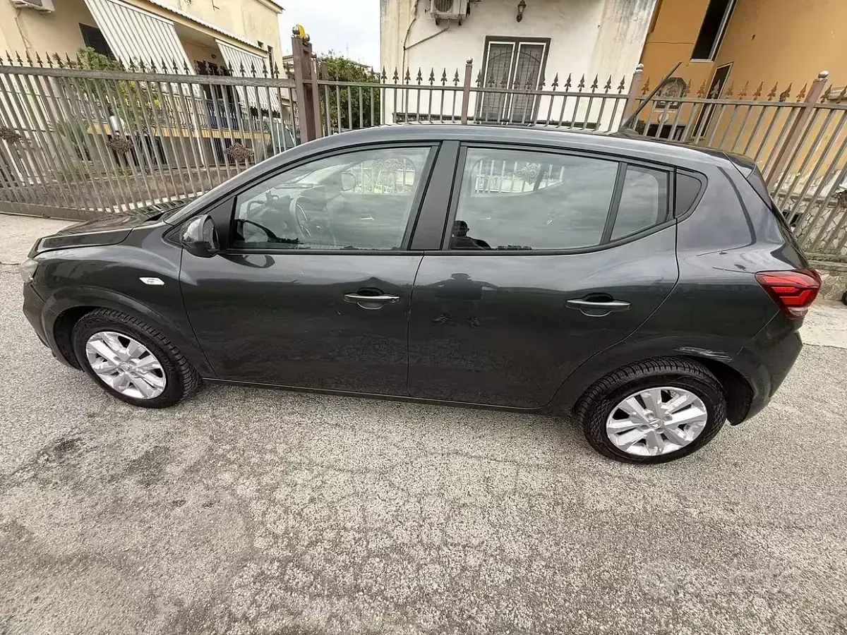 Usata Dacia Sandero 101 CV (74 kW) 2022 Grigio Berlina