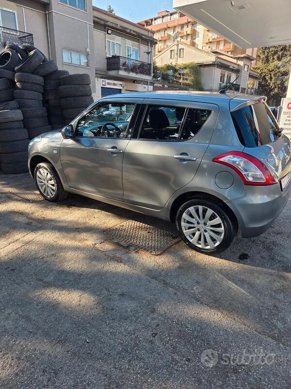 Usata Suzuki Swift 75 CV (55 kW) 2011 Grigio Utilitaria