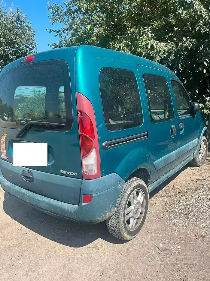 Usata Renault Kangoo 80 CV (58 kW) 2002 Verde Monovolume