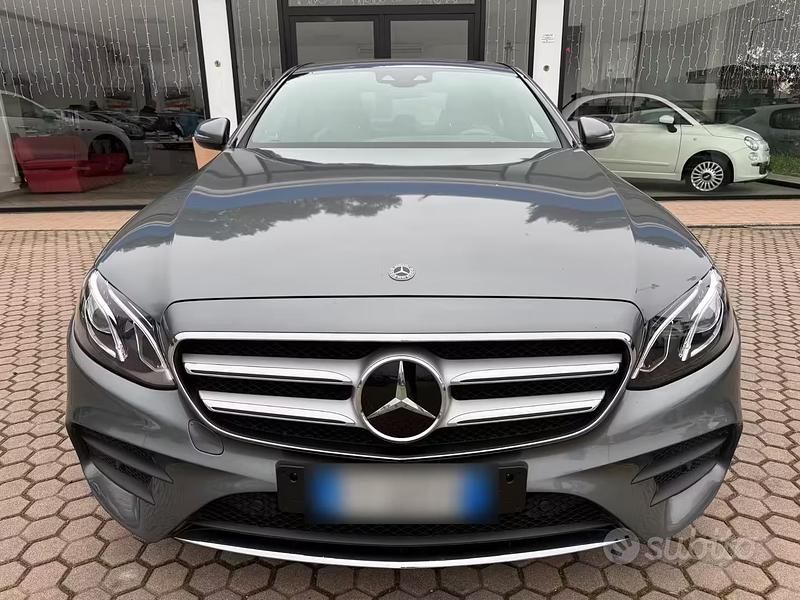 Usata Mercedes E220 Premium Plus 194 CV (142 kW) 2019 Grigio Berlina