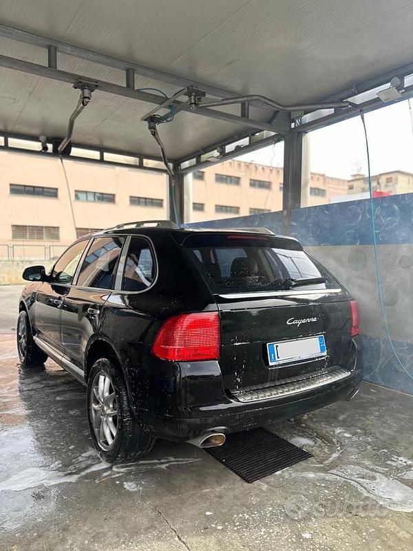 Usata 2005 Porsche Cayenne SUV | 15.000 € - Immagine 1/4