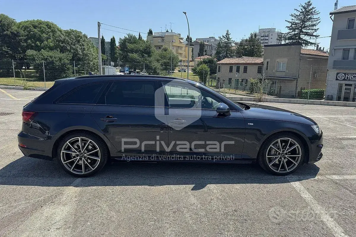 Usata Audi A4 Comfort 190 CV (139 kW) 2018 Blu Station wagon