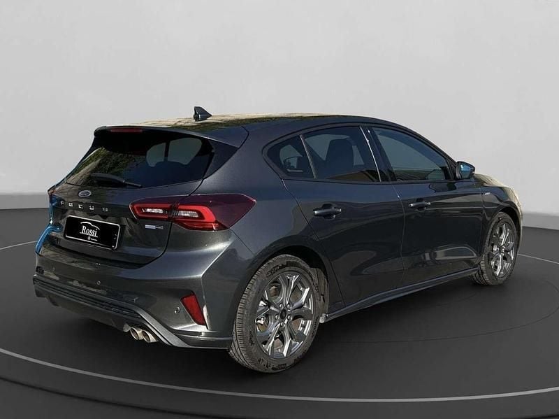 Usata Ford Focus ST-Line 125 CV (91 kW) 2022 Grigio scuro metallizzato Berlina