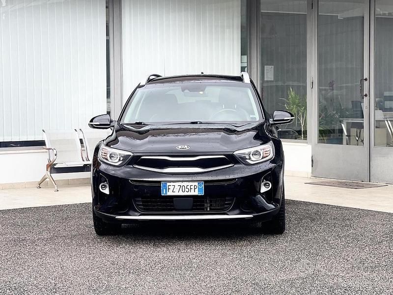 Second-hand Kia Stonic 116 CP (85 kW) 2019 Negru SUV