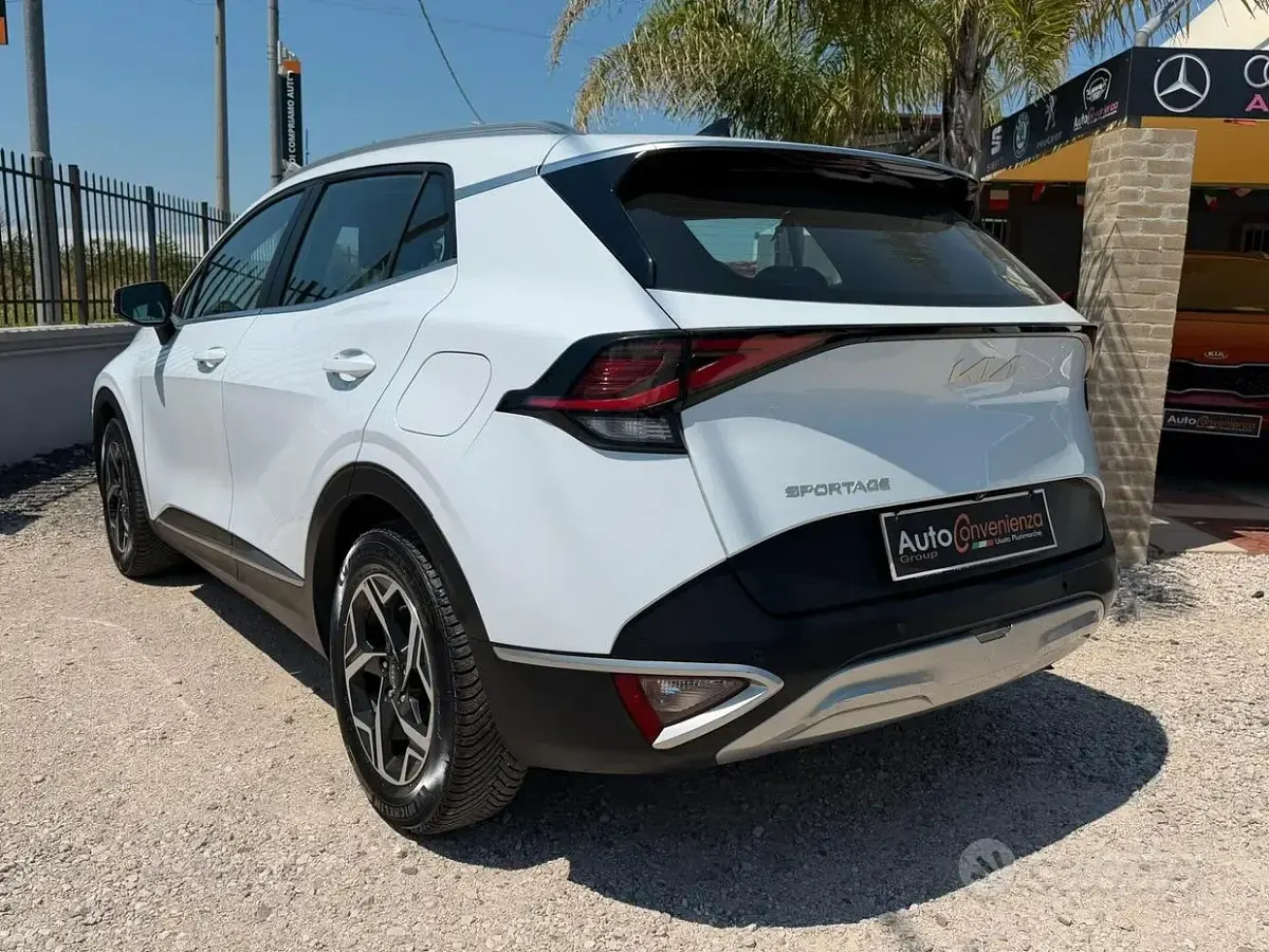 Usata Kia Sportage Style 115 CV (84 kW) 2022 Bianco SUV