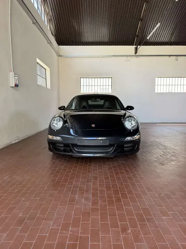 Usata Porsche 997 355 CV (261 kW) 2006 Grigio atas metalizzato Cabrio
