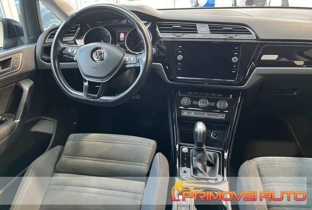 Nero Usata 2019 VW Touran Highline Monovolume | 29.950 € (Molto cara) - Immagine 1/4
