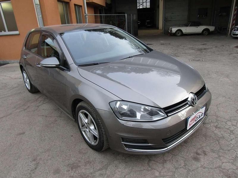Usata VW Golf VII Highline 105 CV (77 kW) 2013 Grigio metallizzato Berlina