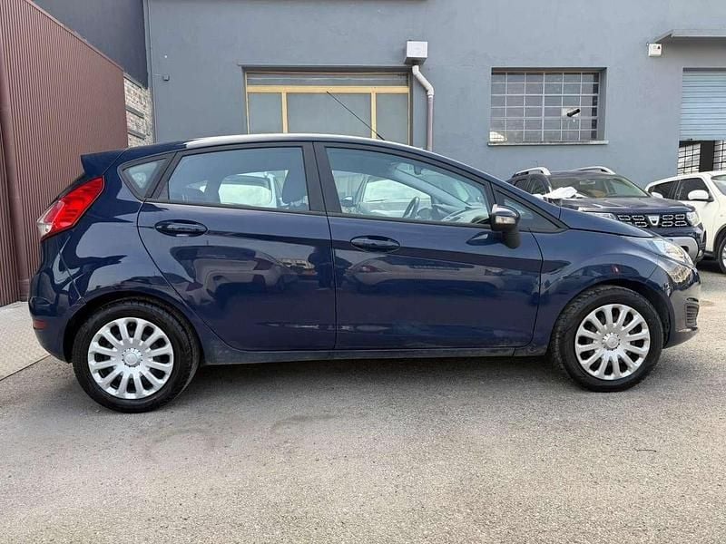 Usata Ford Fiesta Business Edition 75 CV (55 kW) 2016 Blu/azzurro Utilitaria