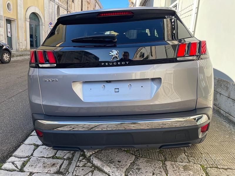 Usata Peugeot 3008 Allure 131 CV (96 kW) 2023 Grigio SUV