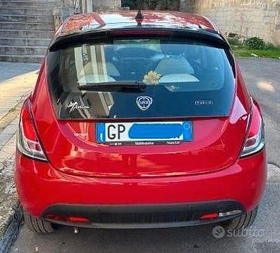 Usata Lancia Ypsilon Silver 2023 Rosso Utilitaria