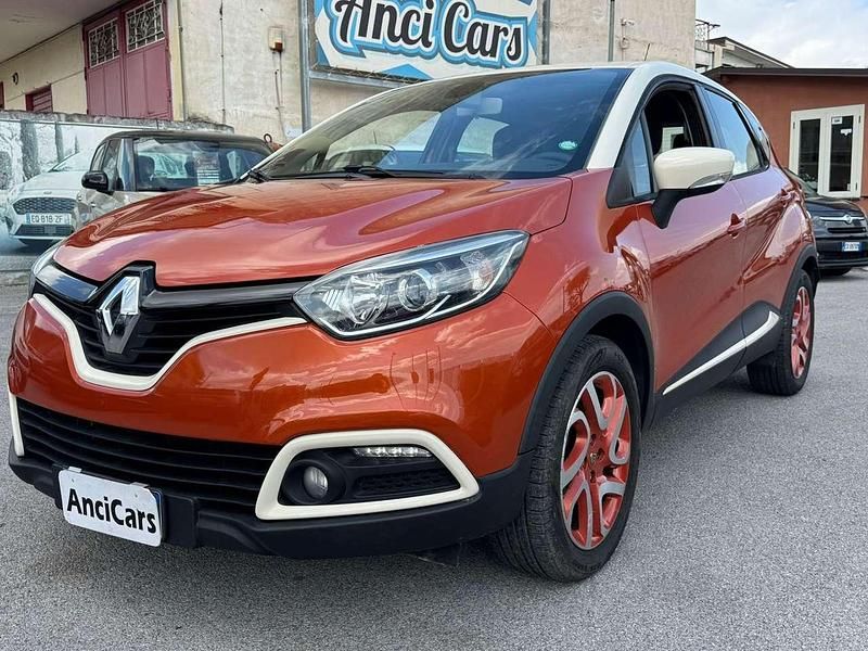 Usata Renault Captur 90 CV (66 kW) 2014 Arancione SUV