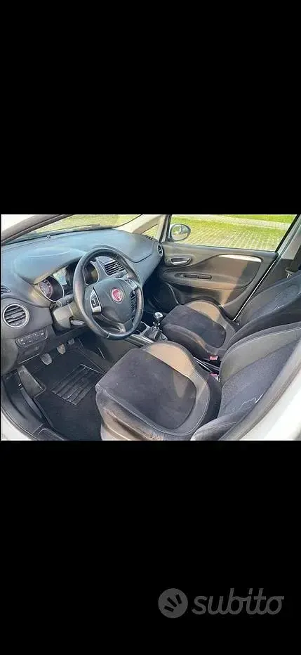 Usata Fiat Punto 77 CV (56 kW) 2013 Bianco Utilitaria