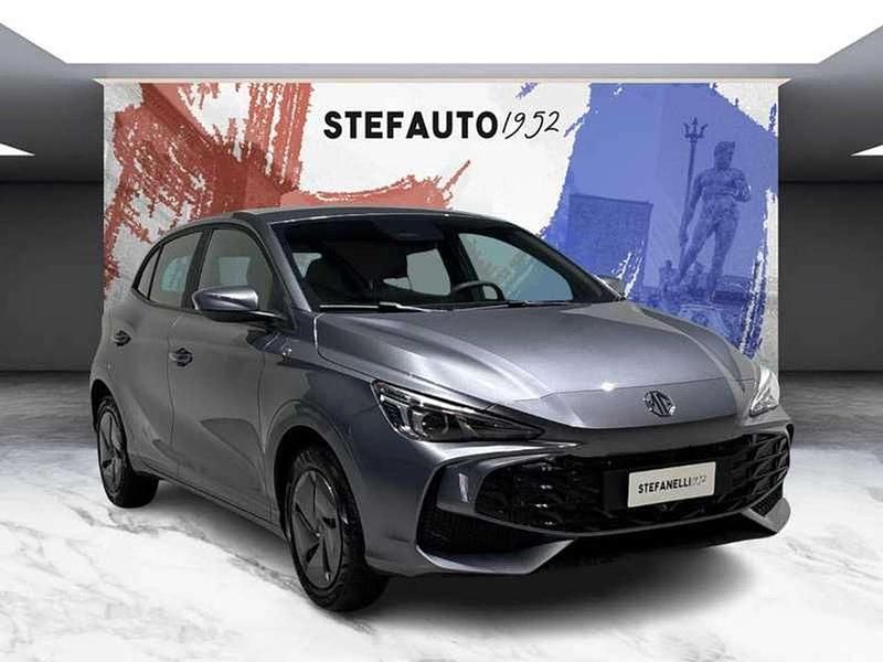 Grigio silver Nuova 2025 MG MG3 Due volumi | 13.400 € (Ottimo prezzo) - Immagine 1/4