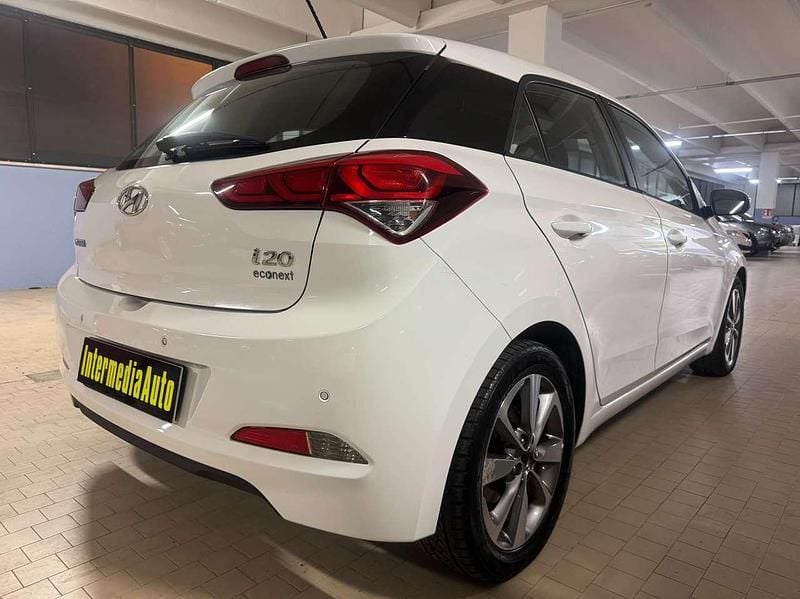 Usata Hyundai i20 83 CV (61 kW) 2017 Bianco Utilitaria
