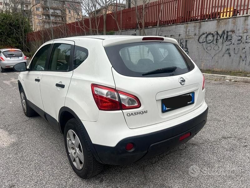 Usata Nissan Qashqai Visia 110 CV (80 kW) 2013 Bianco SUV