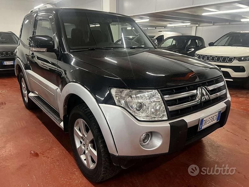 Usata Mitsubishi Pajero Instyle 170 CV (125 kW) 2007 Nero SUV