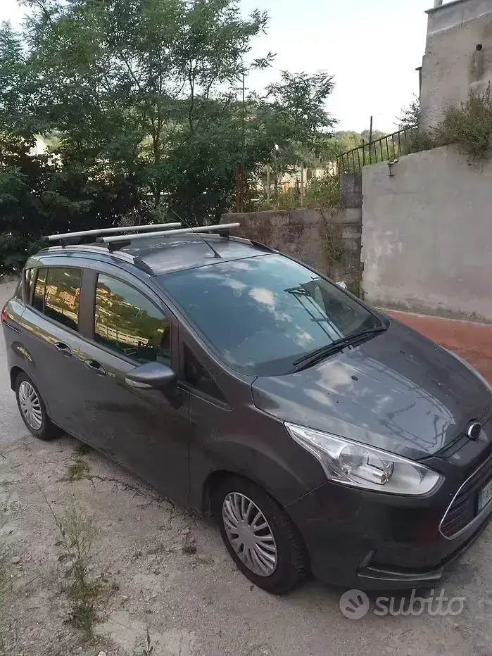 Usata Ford B-MAX 95 CV (69 kW) 2015 Marrone Monovolume