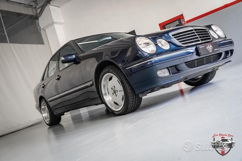 Usata Mercedes E430 Avantgarde 279 CV (205 kW) 2000 Blu Berlina