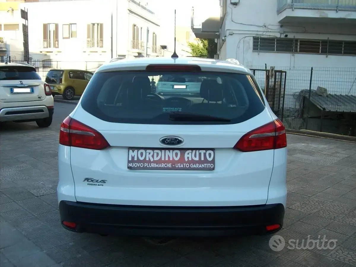 Usata Ford Focus Titanium 120 CV (88 kW) 2018 Bianco Station wagon