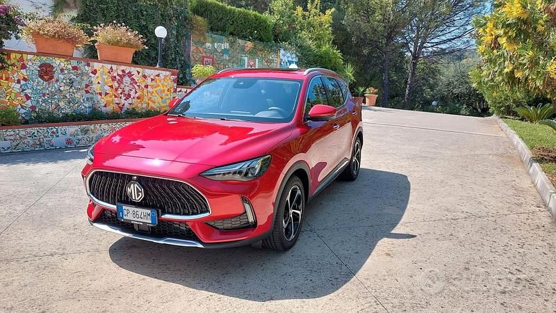 Usata MG HS Luxury 162 CV (119 kW) 2023 Rosso SUV